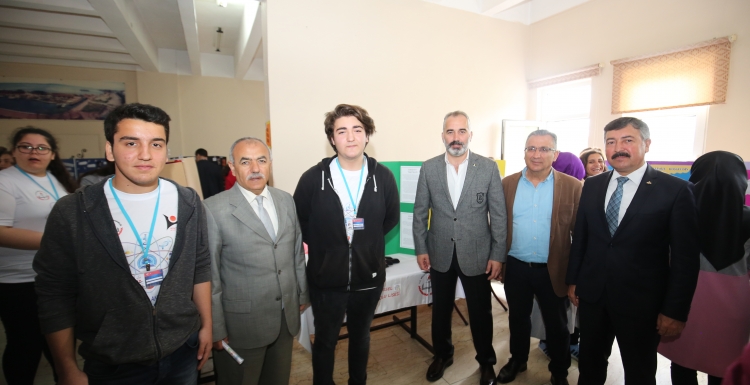 Anadolu Lisesi Bilim Fuarı açıldı