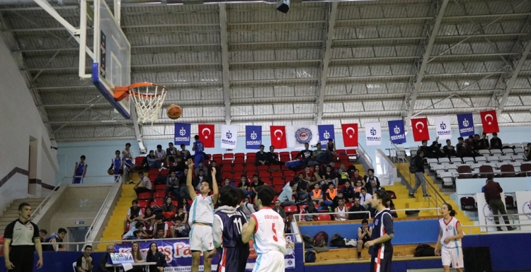 Basketler ‘Kardeş Pası’ ile atılacak