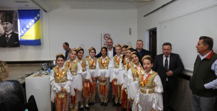 Bosna Hersek Türkleri'nden 'Gençlik Gecesi'