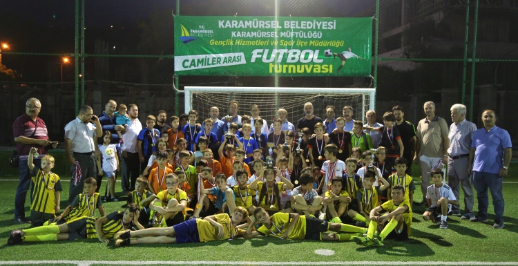 Camiler arası futbol turnuvası sona erdi