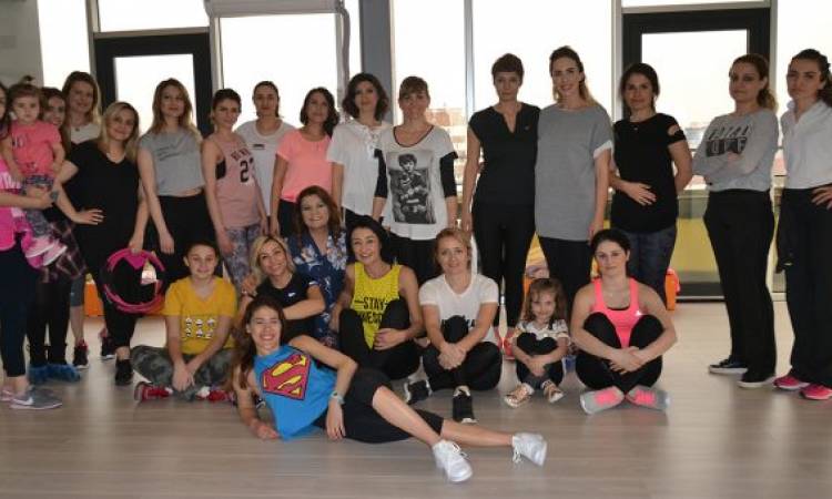 Çocuklar için zumba yaptılar