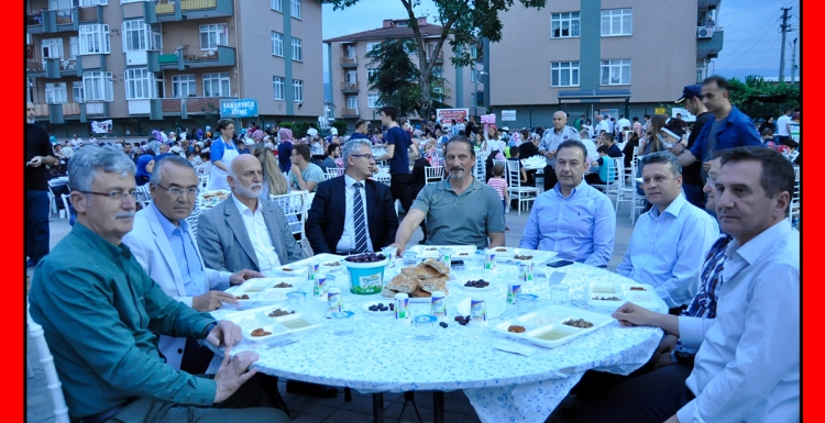 Gölcük Aile Konak’tan geleneksel halk iftarı