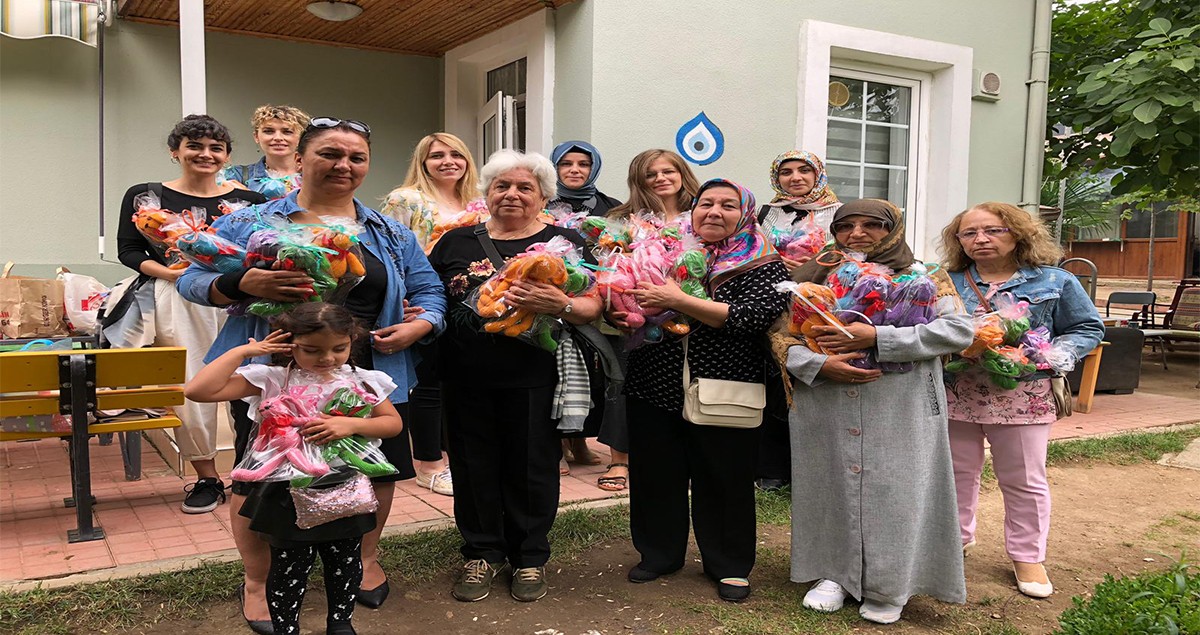 İlmekler bu kez Sevgi Evleri’nin özel çocukları için atıldı