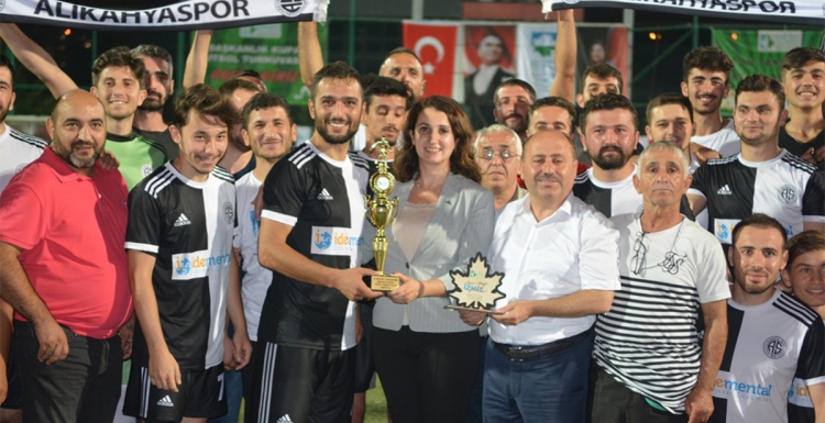 İzmit Belediyesi Başkanlık Kupası’nda şampiyon Alikahya
