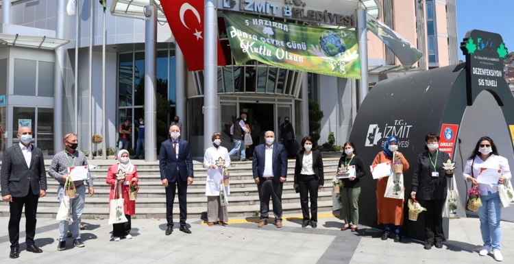 İzmit Belediyesi yılın çevrecilerine ödüllerini verdi