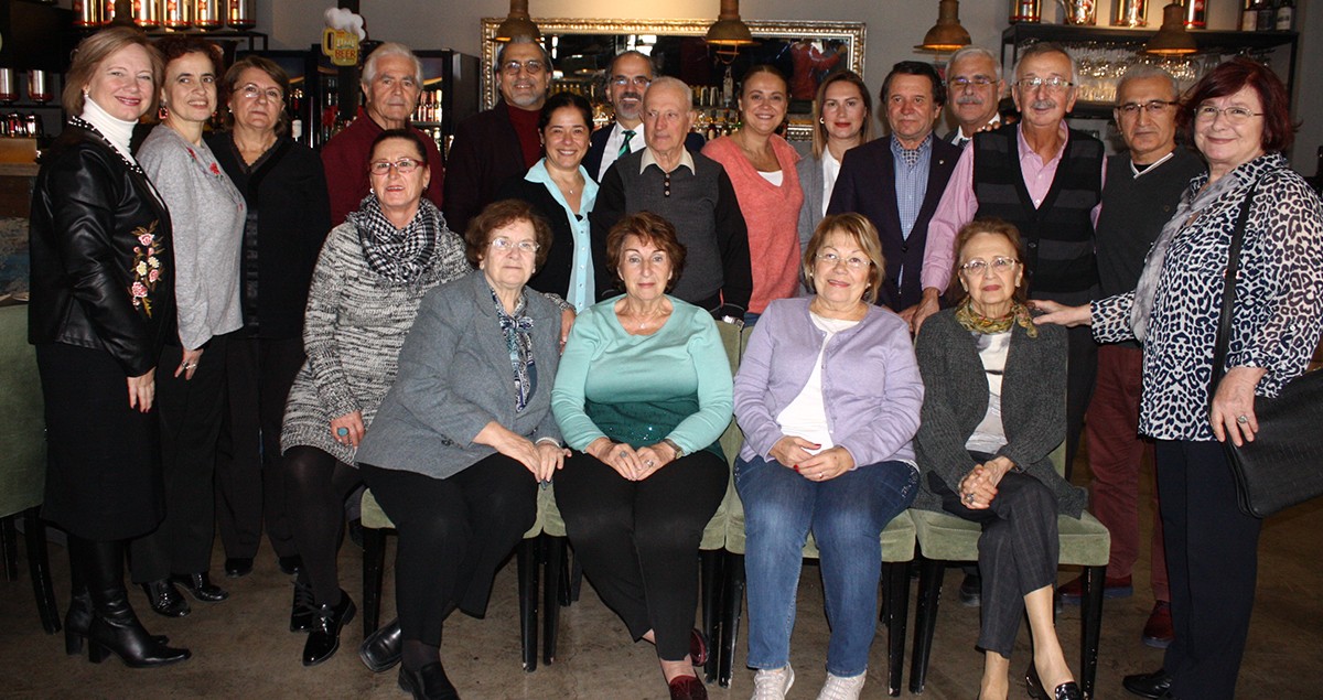 İzmit Lisesi'nin öğretmenlerine vefa