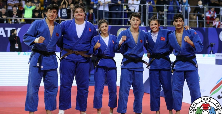 Judocular Milli Takım ile dünya üçüncülüğünü yaşadı