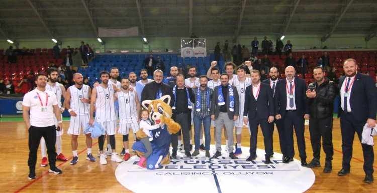 Kağıtspor Basket emin adımlarla ilerliyor