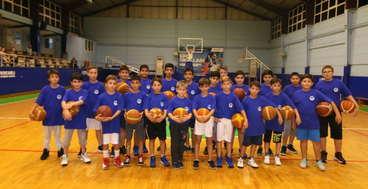 Kağıtspor’un basketbolda geleceği sağlam