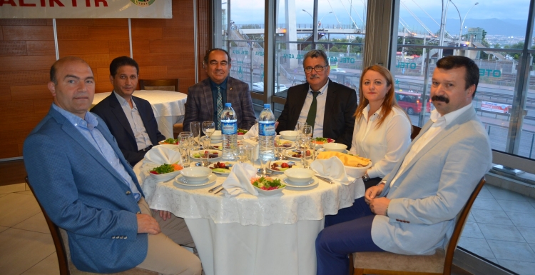 Kandıralılar iftarda buluştu