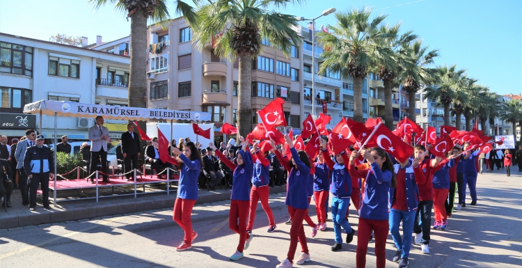 Karamürsel'de Cumhuriyet Bayramı coşkuyla kutlandı
