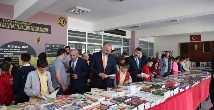 Karamürsel Kitap Fuarı açılıyor