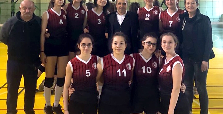 Körfez Atatürk voleybolda şampiyon