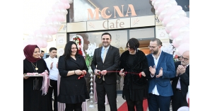 Mona Cafe’ye görkemli açılış