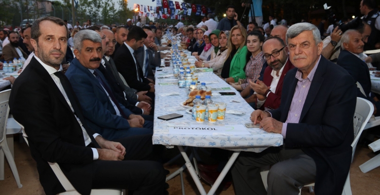 Ormanya'da 5 bin kişilik iftar 