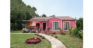Pembe Cennet: Maşukiye Pink House