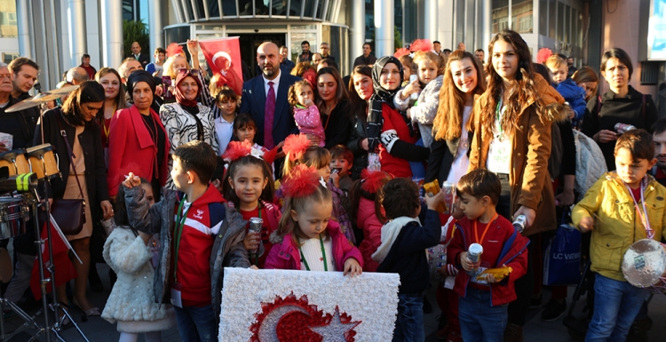 Sevgi Tomurcukları, bayramı coşkuyla kutladı