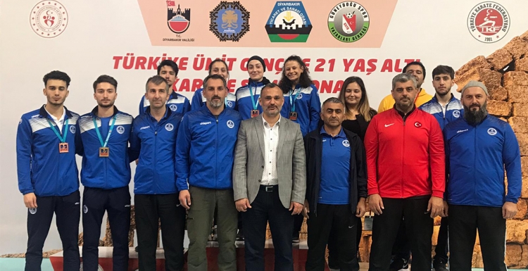 Türkiye Şampiyonasında Kağıtspor rüzgârı esti