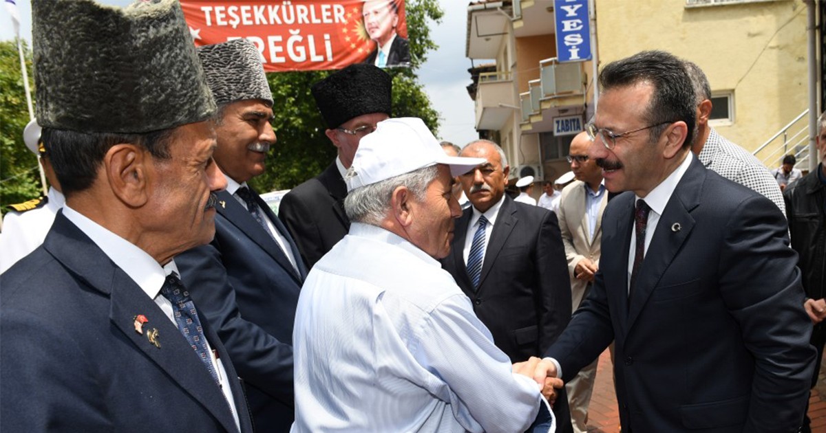 Vali Aksoy Karamürsel'de vatandaşlarla buluştu