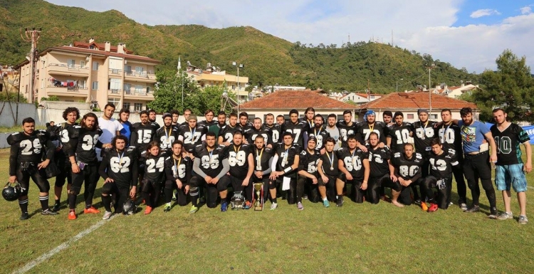 Ve karşınızda Kocaeli Sharks Amerikan Futbol Takımı