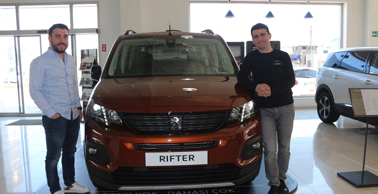 Yeni Peugeot Rifter görücüye çıktı