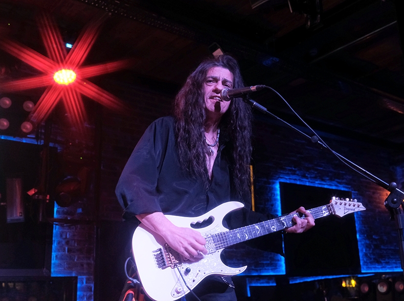 50 Yıllık Müzik Tarihi: Gür Akad