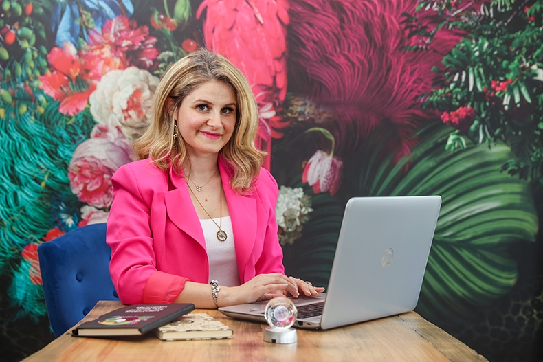 Astrolog Burcu Kasımoğlu: