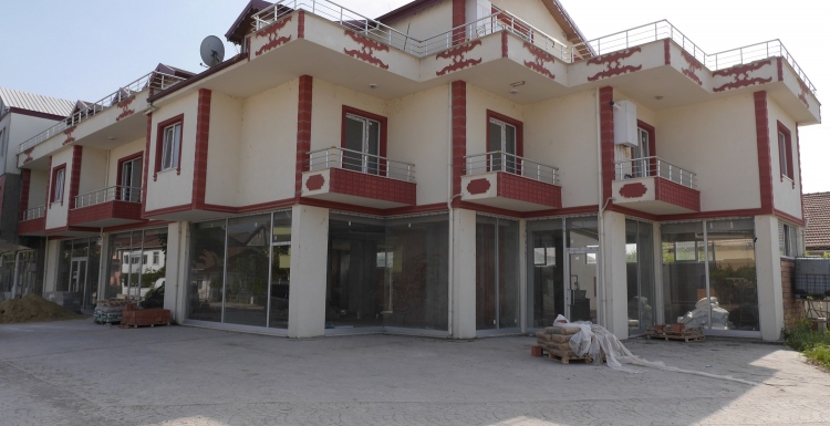 Gençler istiyor, Başkan Ayaz yapıyor