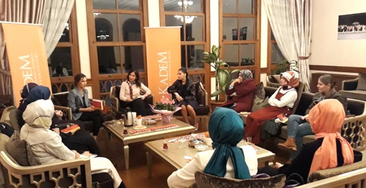 KADEM'den 'Okuyorum' programı