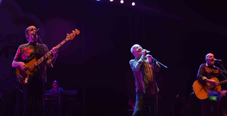 MFÖ şarkıları hep birlikte söylendi