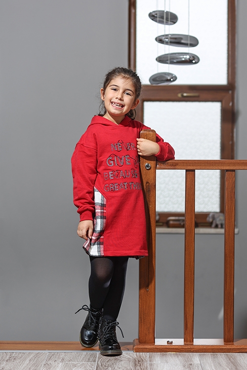 Şıklığıyla dikkat çekiyor: Ada Ercan